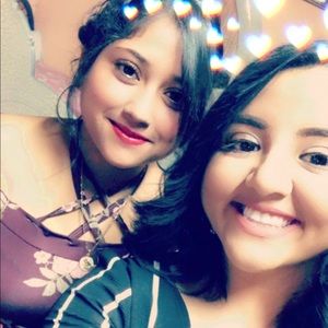 Meet your Posher, Alma